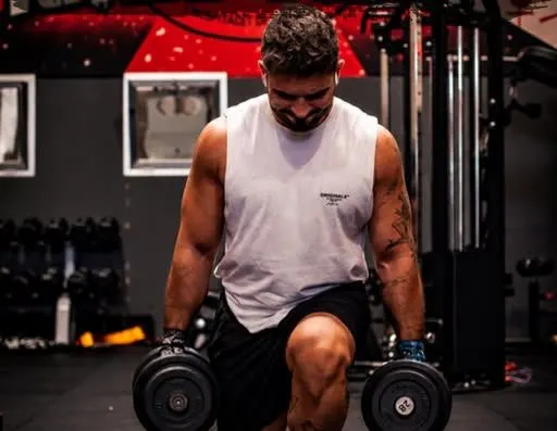 Samu entrenando en Ignis Gym